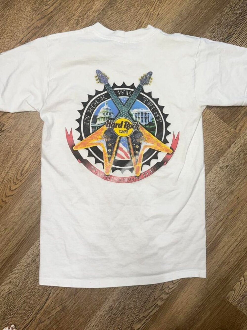 Vintage Washington DC Hard Rock Cafe In Rock we trust white t-shirt